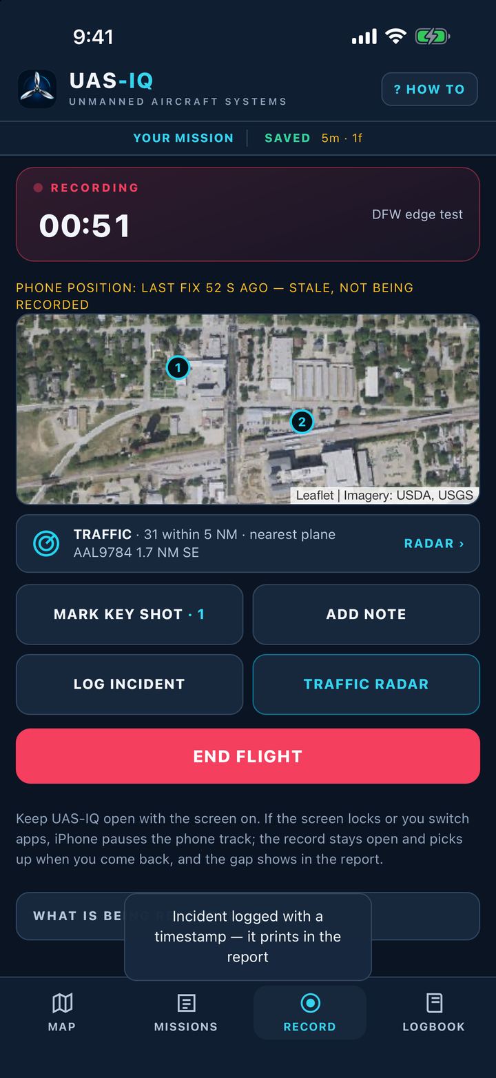 Recording a flight: timer 00:51, Mark key shot, Add note, Log incident, Traffic radar and End flight buttons